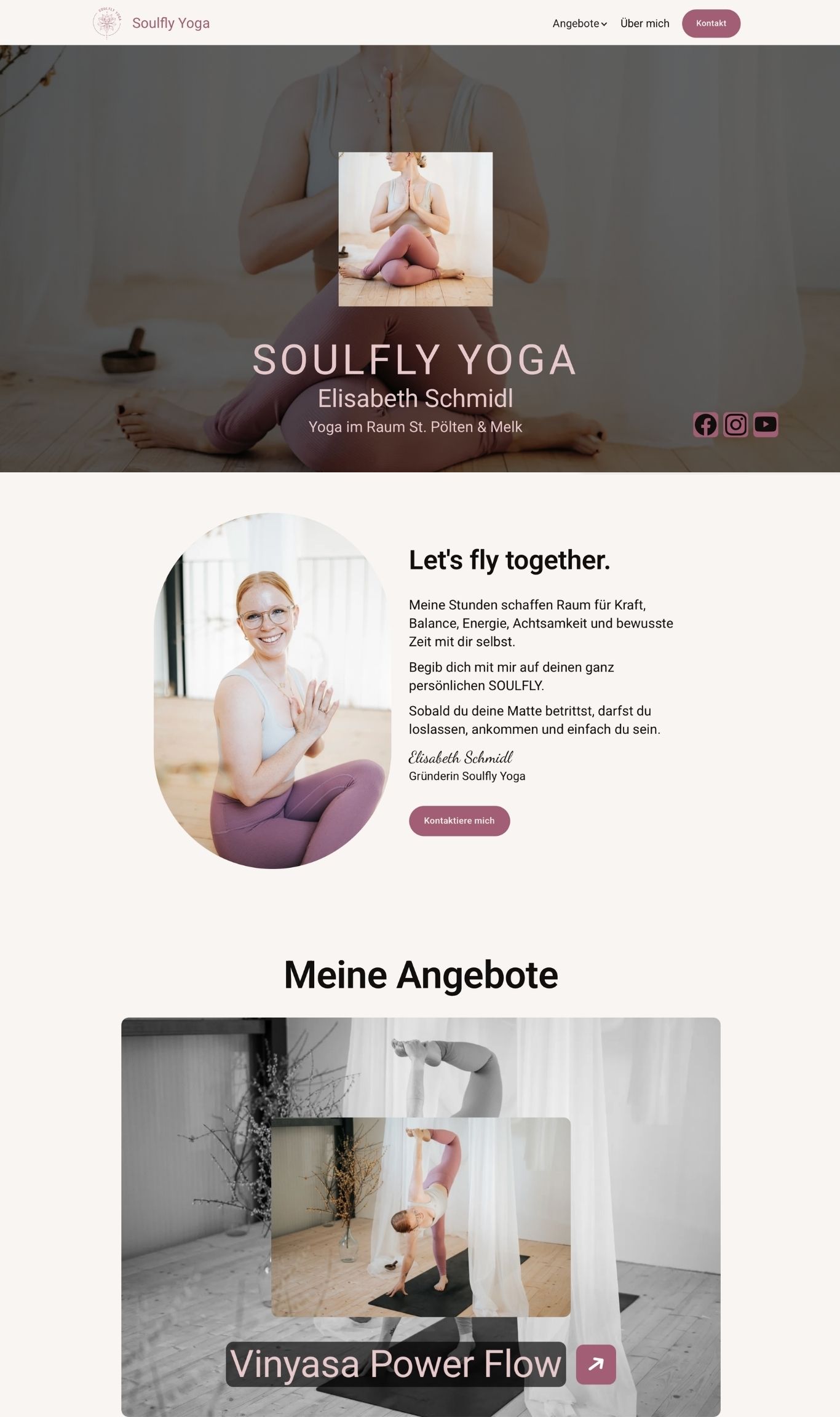 Startseite von Soulfly Yoga mit Elisabeth Schmidl in Meditationshaltung, Vorstellungstext und Angebotsübersicht