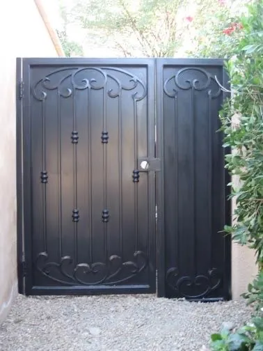 classic-decorative-steel-panel-residential-gate