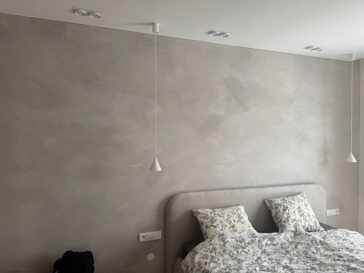 Limewash — śródziemnomorski efekt wapniowej faktury na ścianie, realizacja ZUBRA COLORS Wrocław