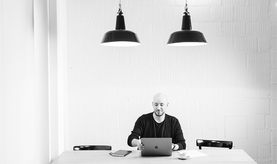 Timo Gunia at his desk