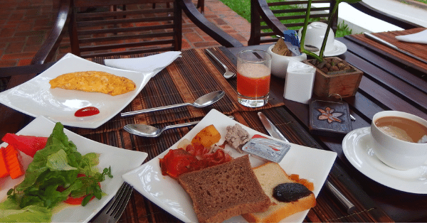 [background image] image of breakfast table setting (for a bed & breakfast)