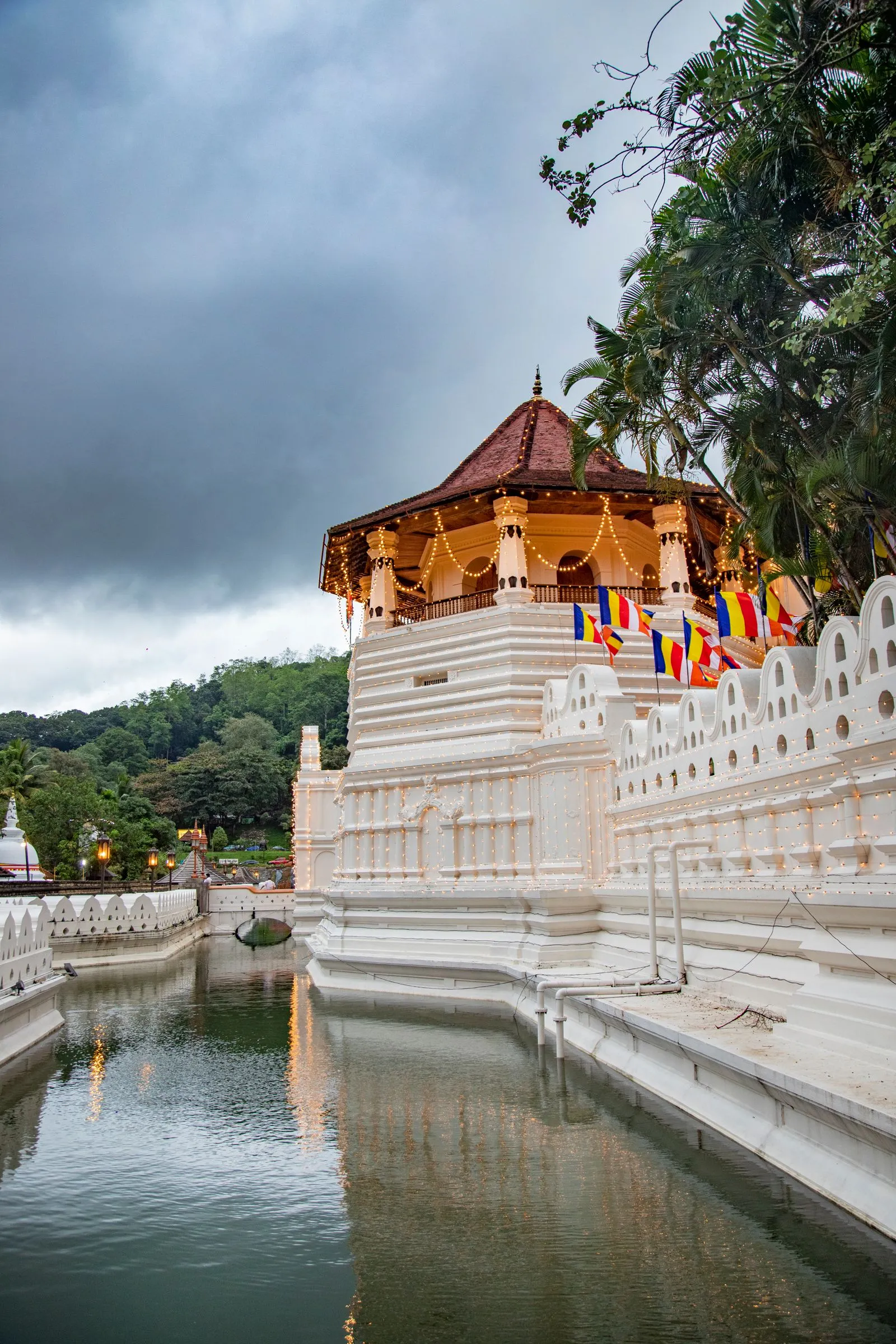 Templo del Diente Sagrado de Buda en Kandy, Sri Lanka