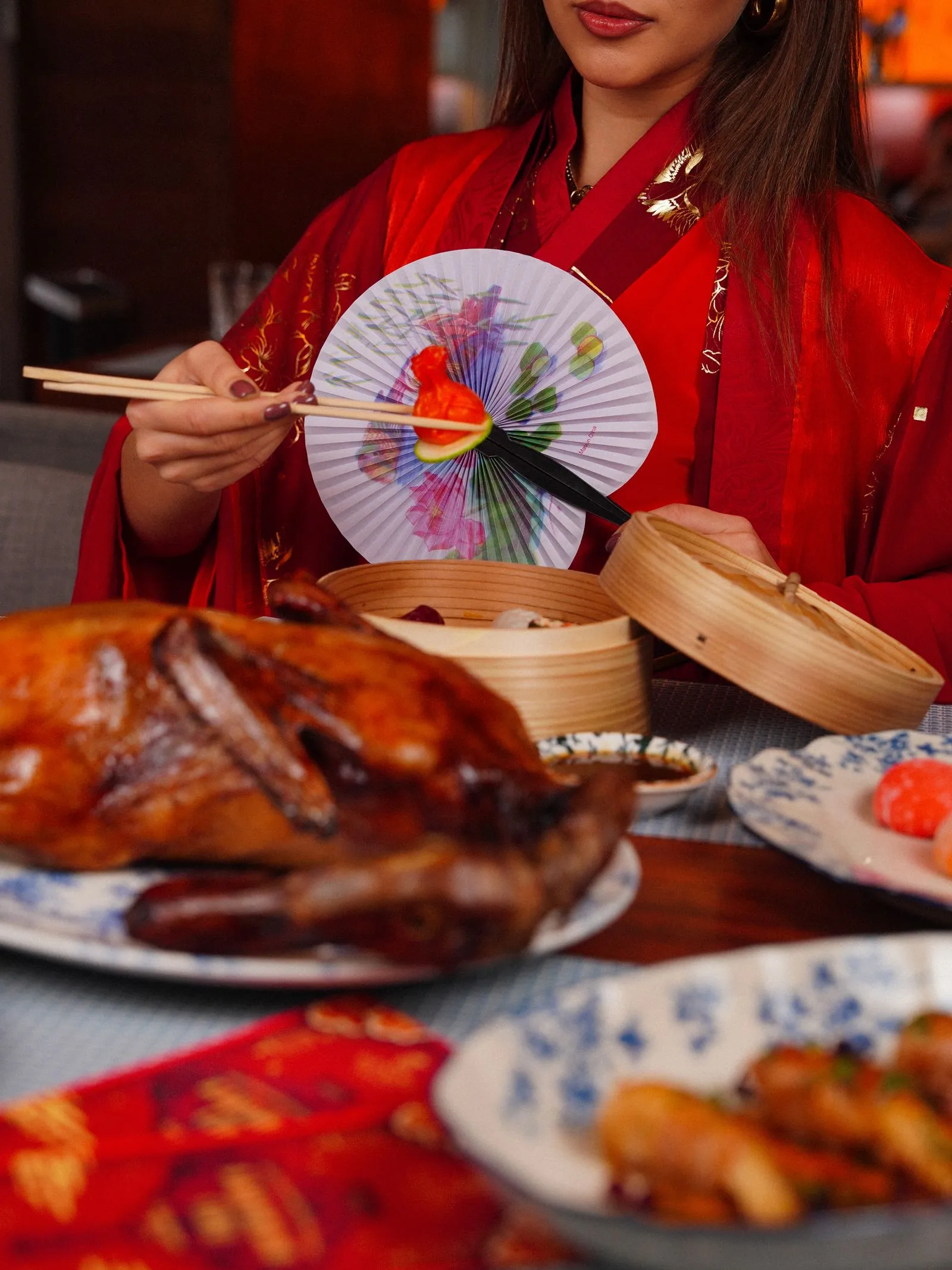 Pato laqueado servido en la cena de bienvenida en Pekín, China