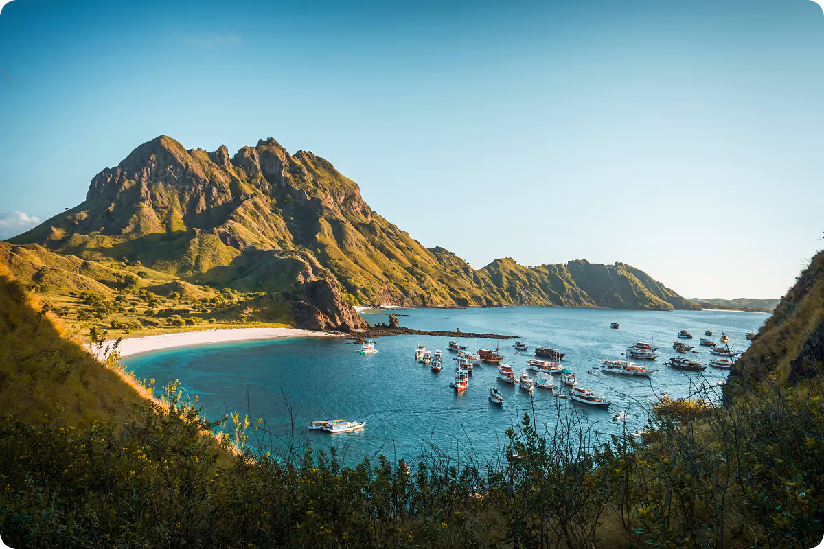 Vista de la isla de Padar en el Parque Nacional de Komodo, Indonesia