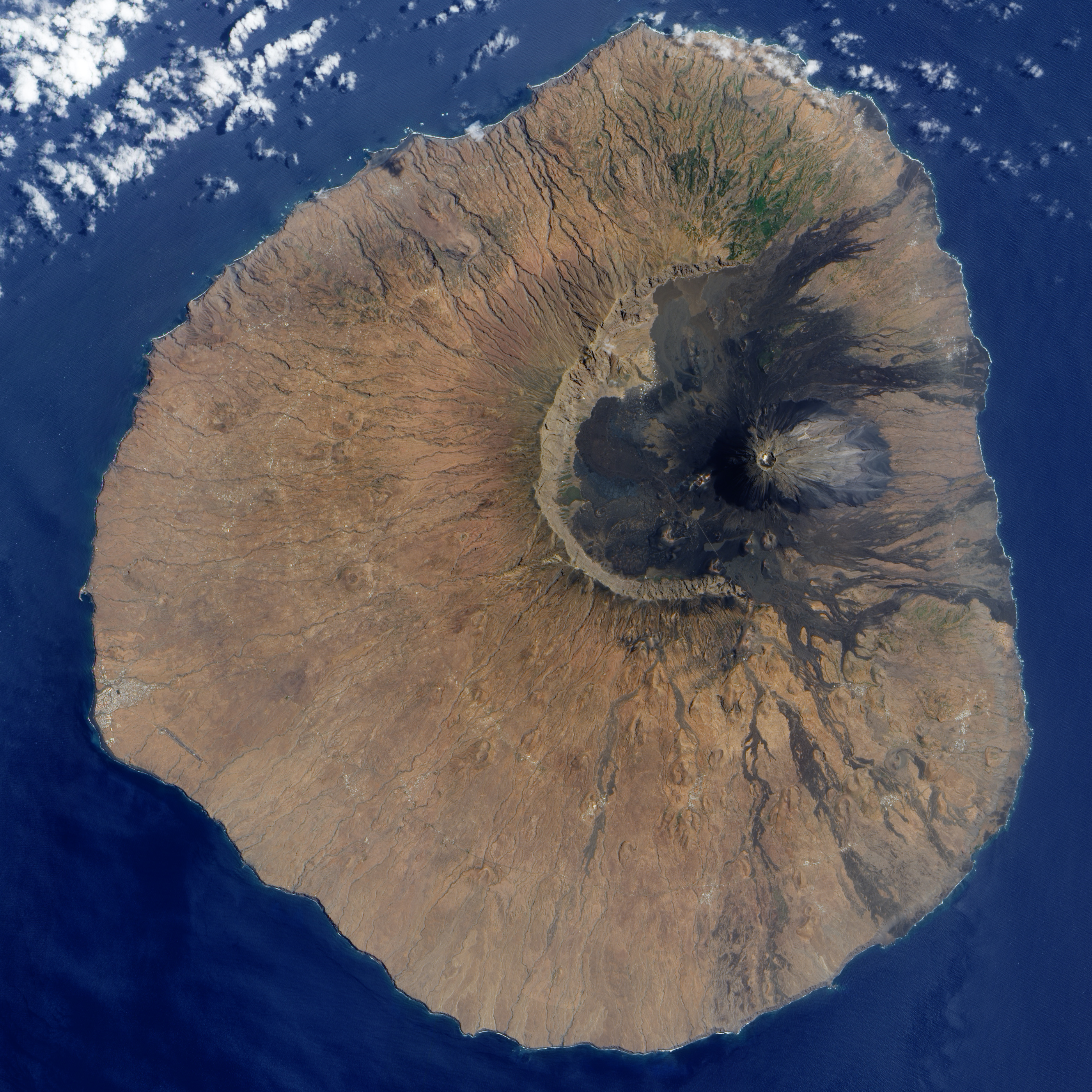 Paisaje volcánico de la isla de Fogo, Cabo Verde