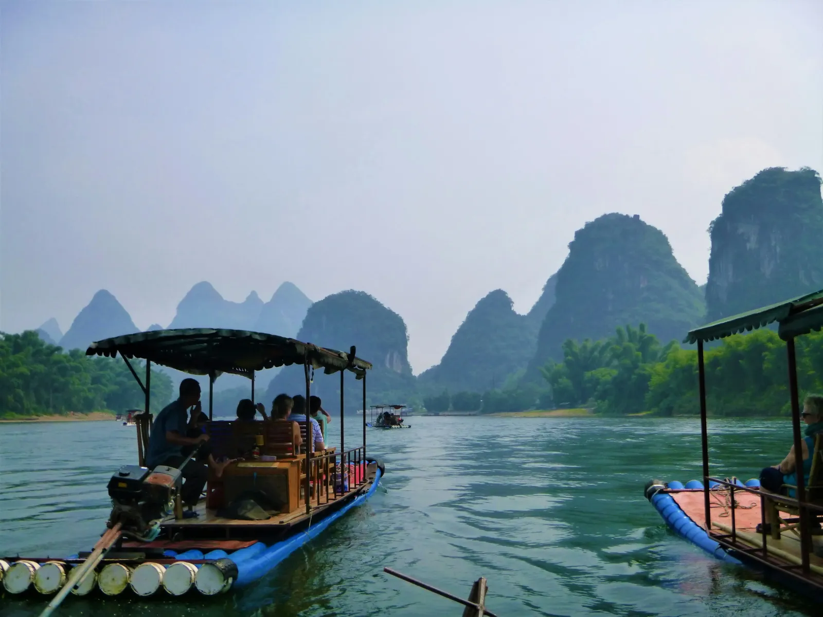 Paisaje cárstico del río Li en Guilin, China