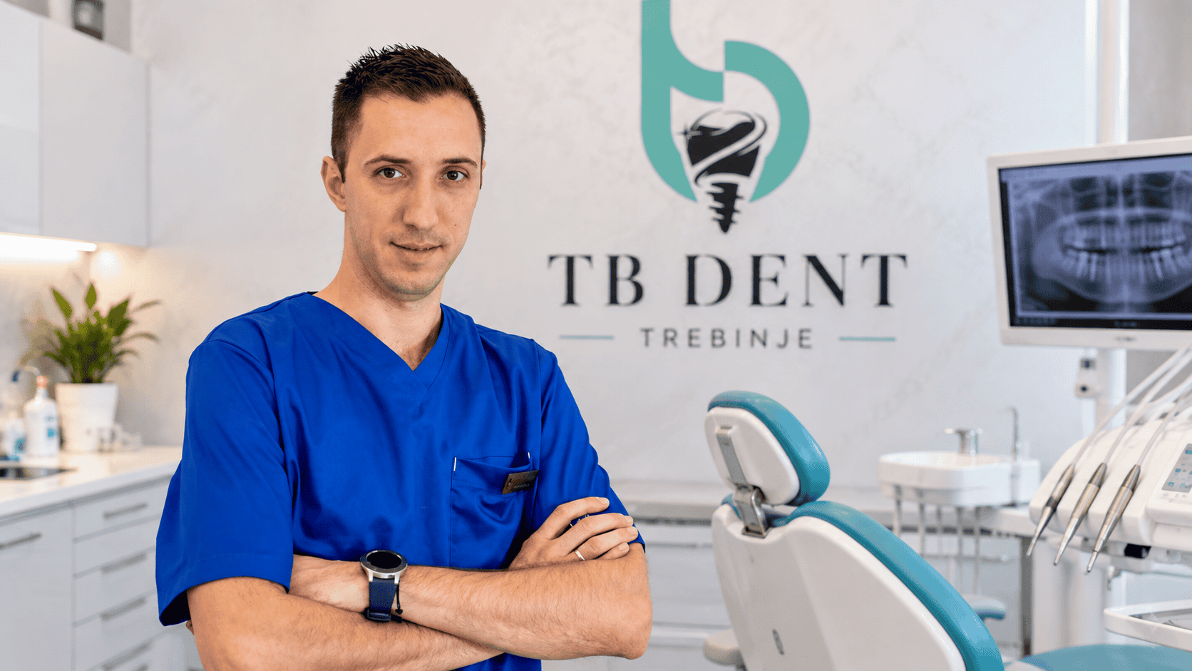 Boli li ugradnja implantata? Šta osjetite na stolici i prvih dana poslije