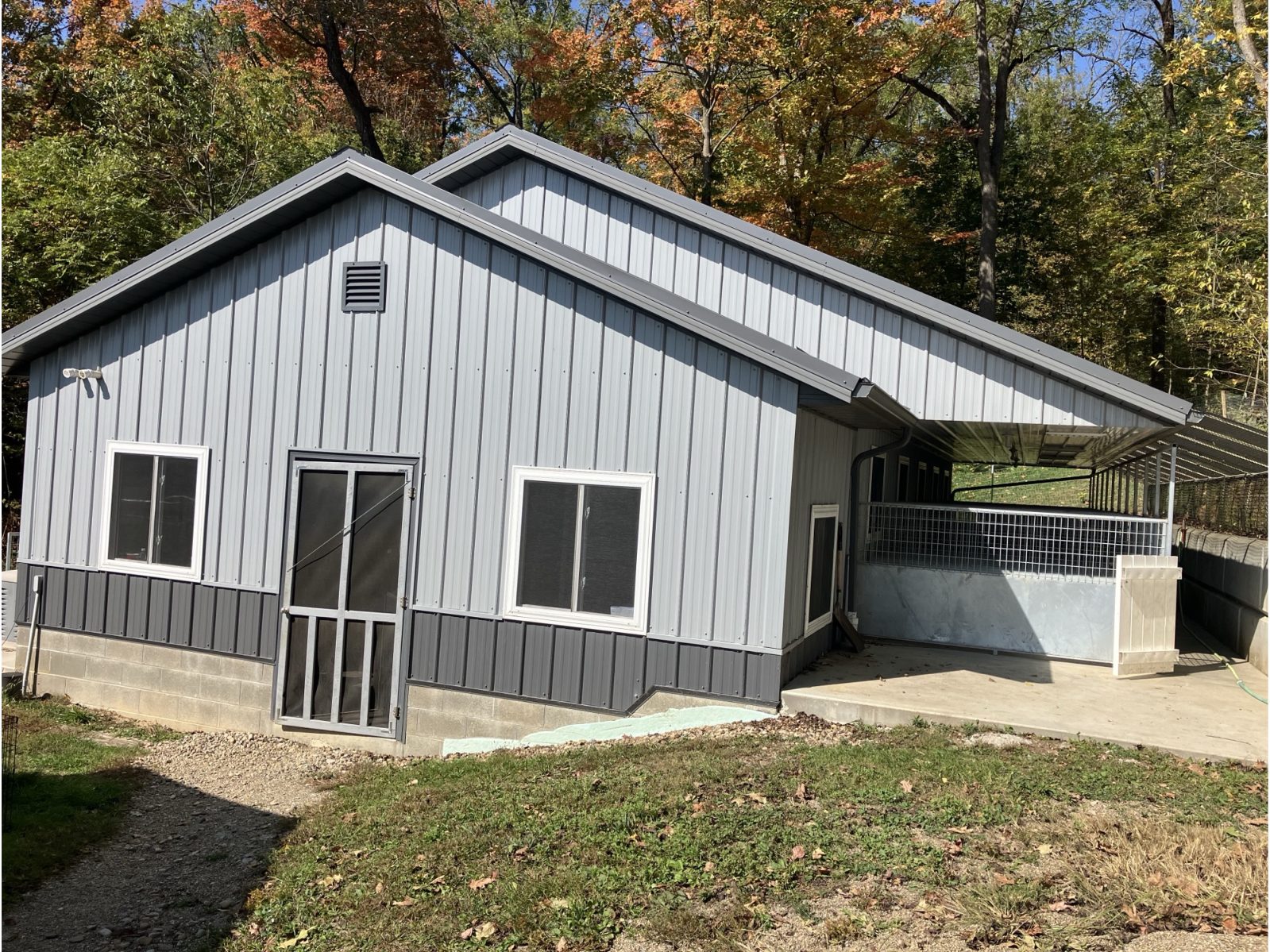 Kennel photograph taken at the Ohio inspection of David D Yoder – Sugarcreek, OH on October 11, 2024, page 4 of the inspection report