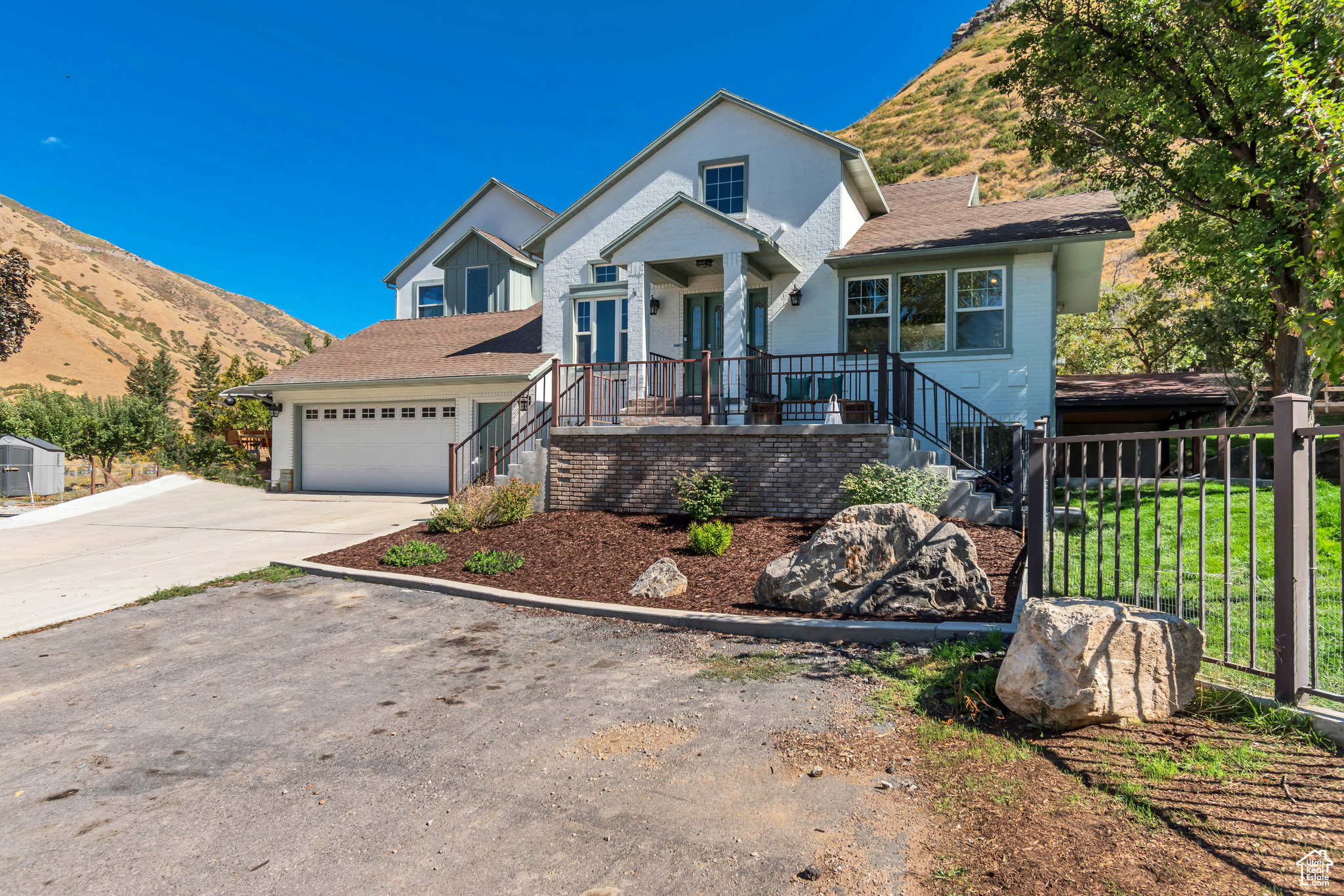 24 Quiet Meadow Ln