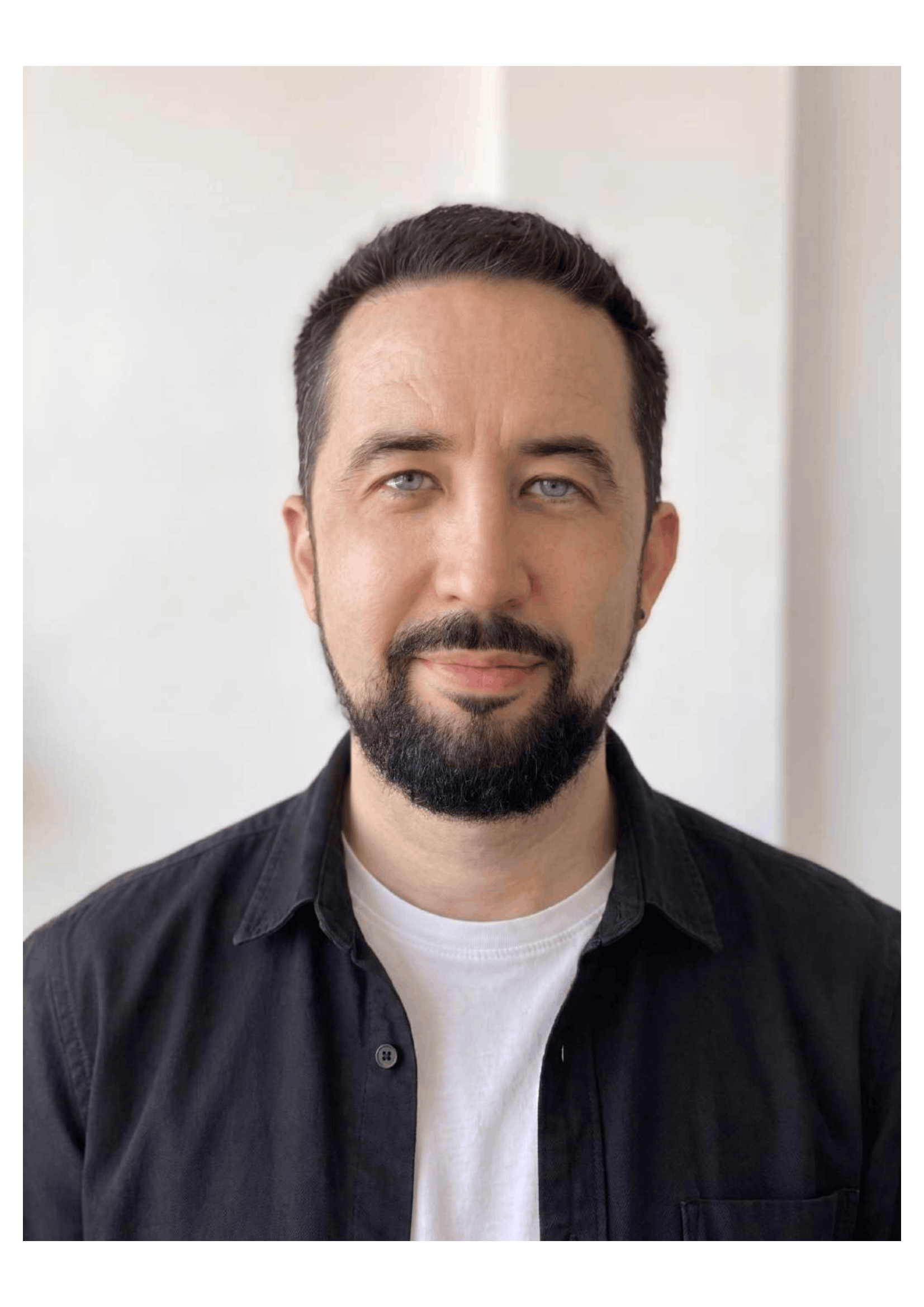 [headshot] image of customer (for a aviation service)