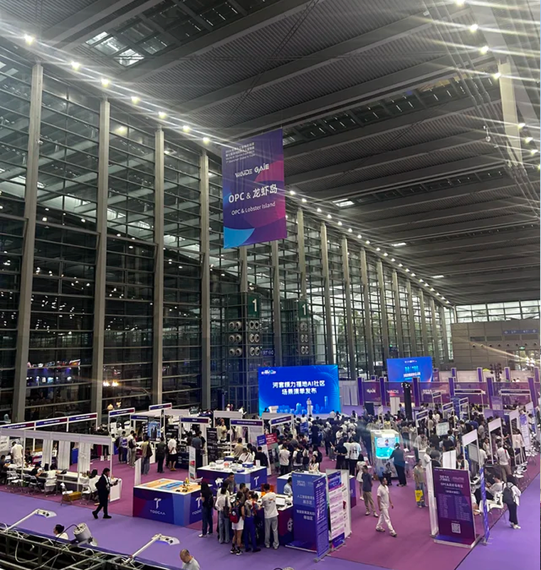 Canton Fair trade show experience arranged by TravelToQin