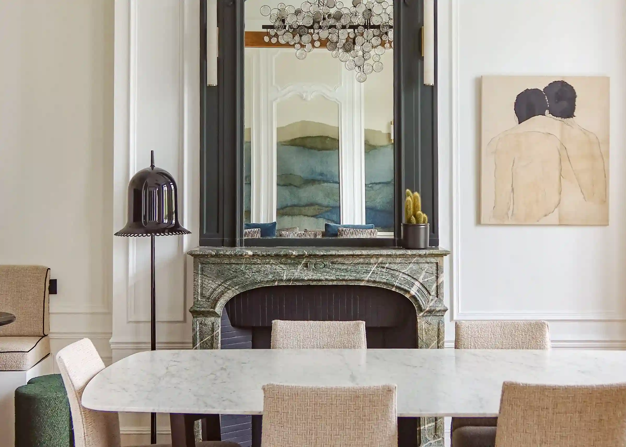 Quand les emblèmes du style haussmannien se fondent dans un décor contemporain et raffiné