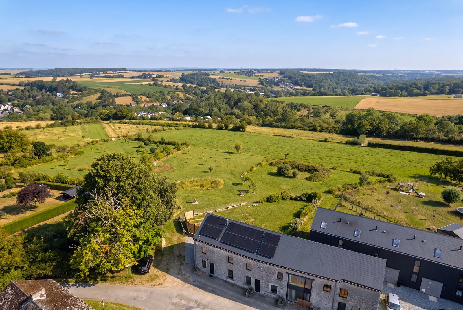 Gîte pour 8 à 10 personnes au Domaine des 3 Vergers à Cerfontaine
