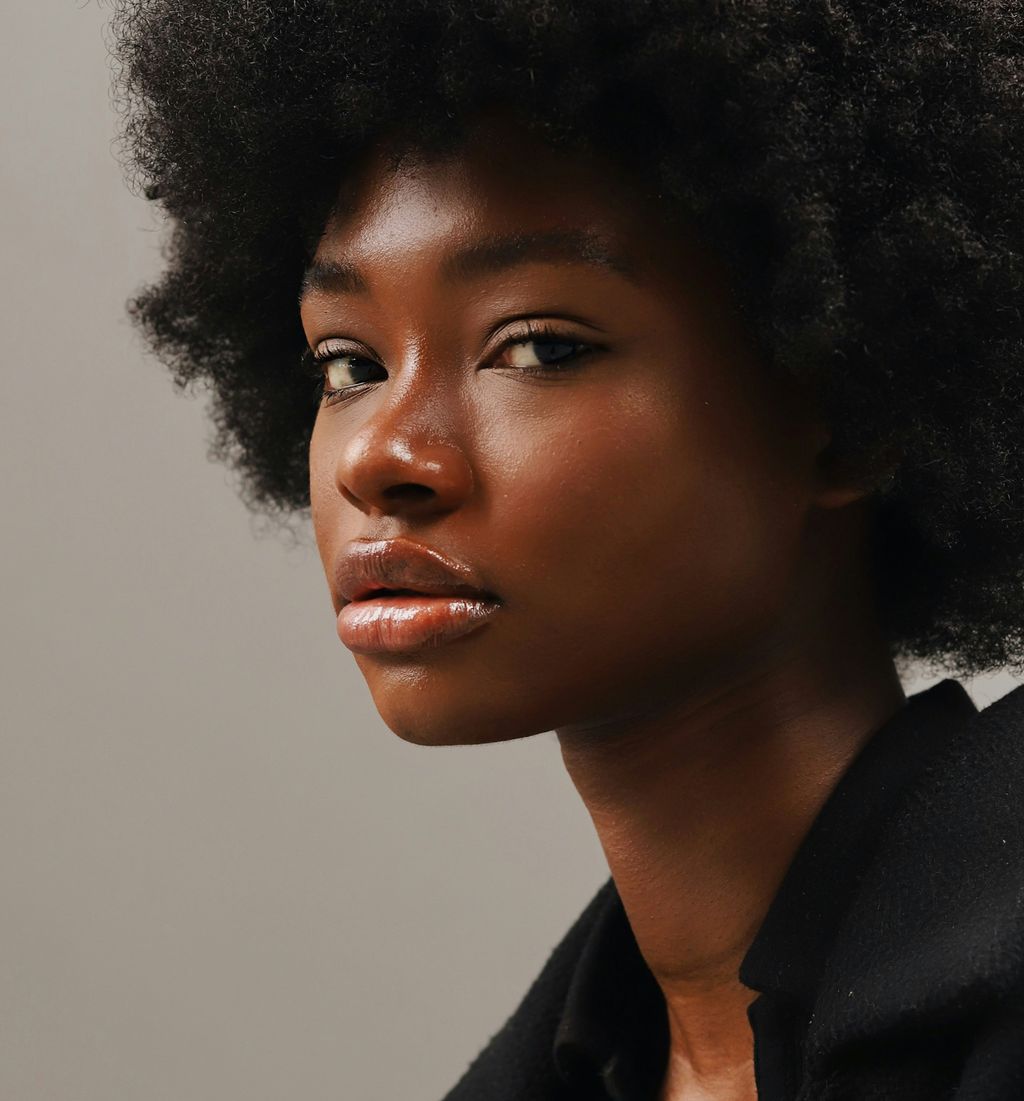 An image of a women.