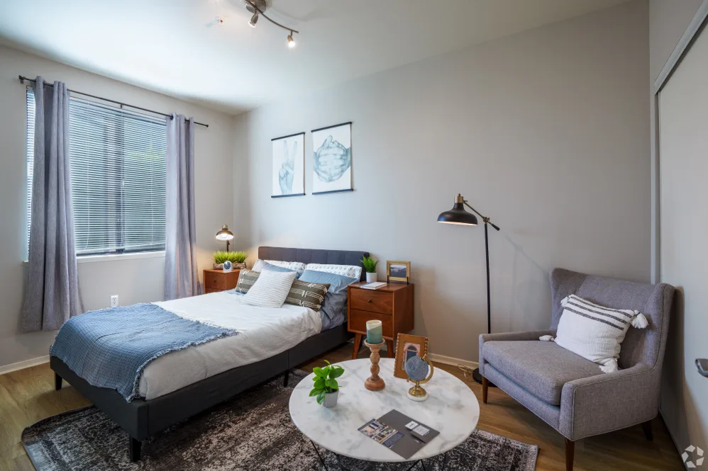 Bed room