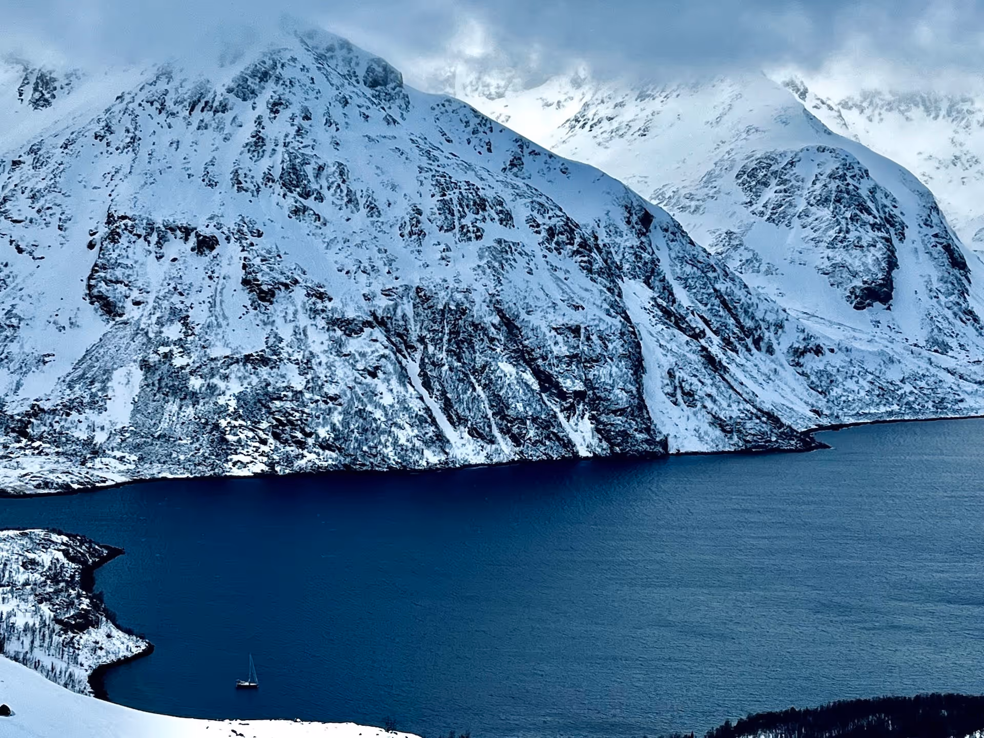 volcano lliama, ski mountaineering chile, guided trip