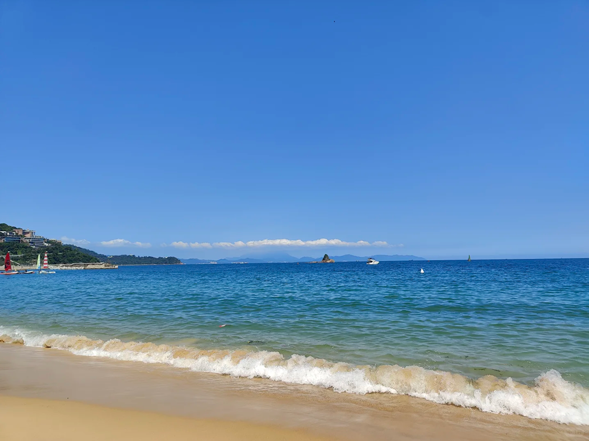 Dameisha Beach on the Shenzhen coast