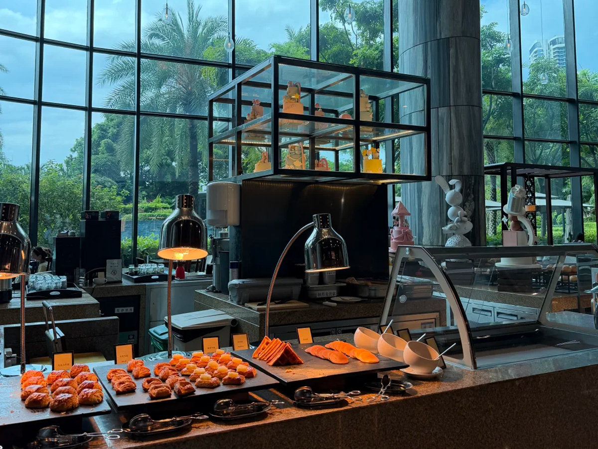 hotel breakfast
