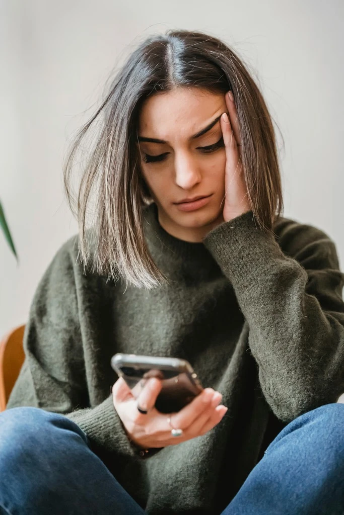 The Psychology of Ghosting: Understanding and Responding