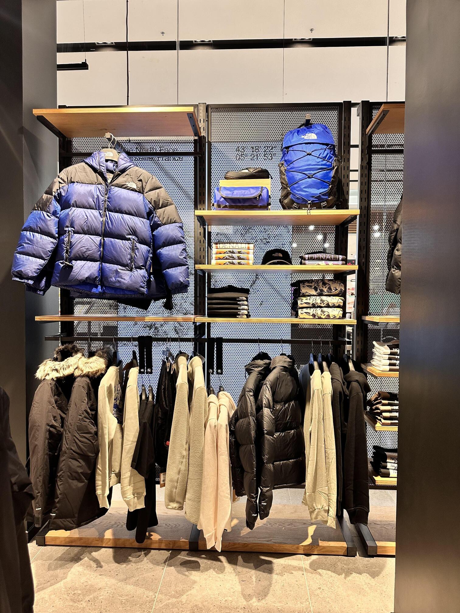 THE NORTH FACE