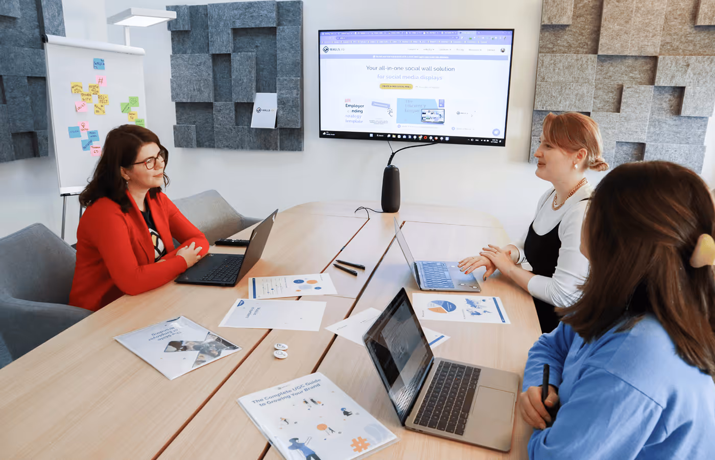 Three Women Having a Meeting - Photo