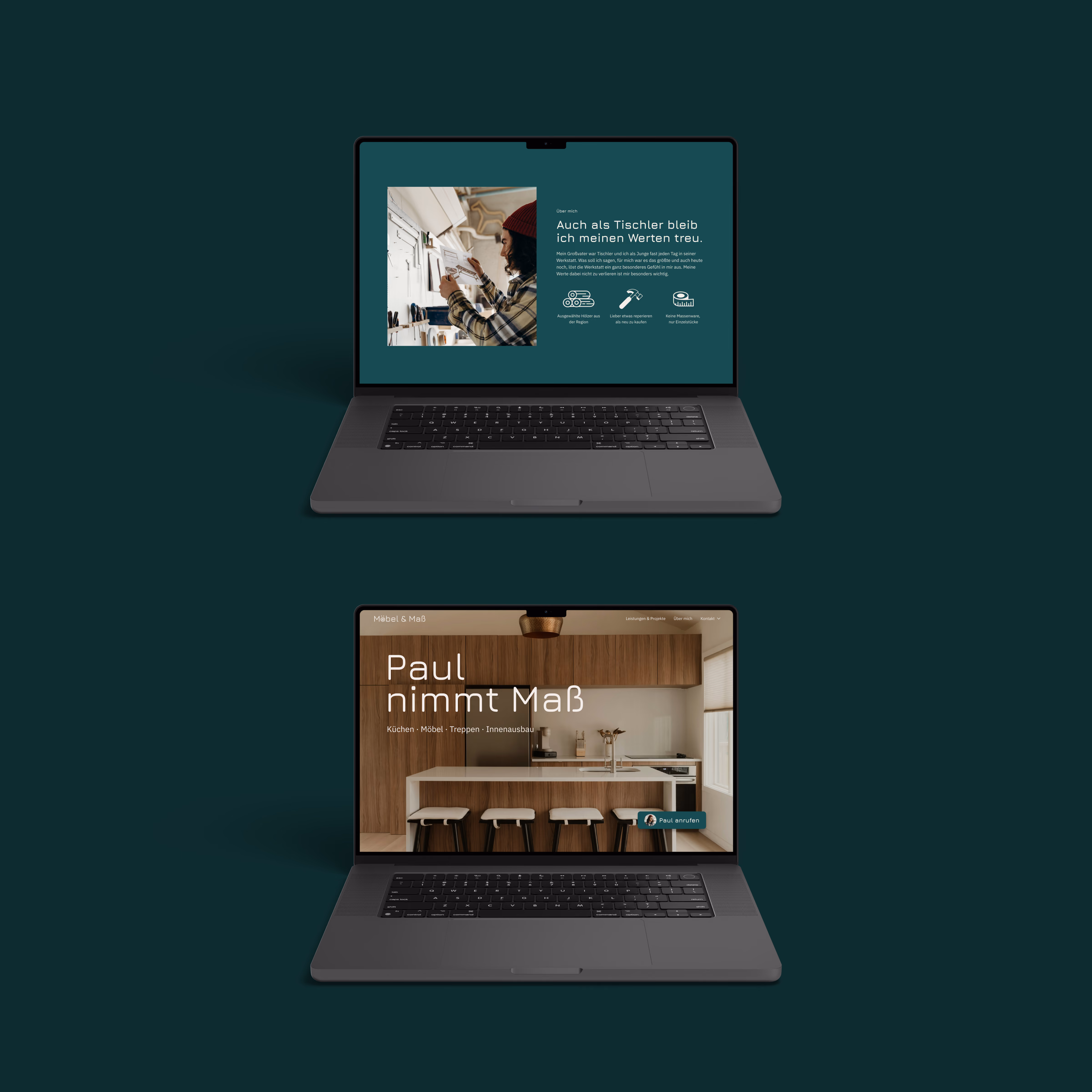 Zwei geöffnete Laptops mit abgebildeter Webseite: Der obere zeigt ein Handwerkerfoto und den Text 'Auch als Tischler bleib ich meinen Werten treu' mit Symbolen für nachhaltiges Design, handgemachte Möbel, regionale Produktion. Der untere Laptop zeigt eine moderne Holzküche mit Sitzhockern und den Text 'Paul nimmt Maß'.
