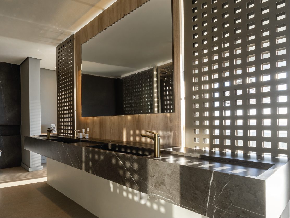 Waters Edge aluminium sliding screens exterior