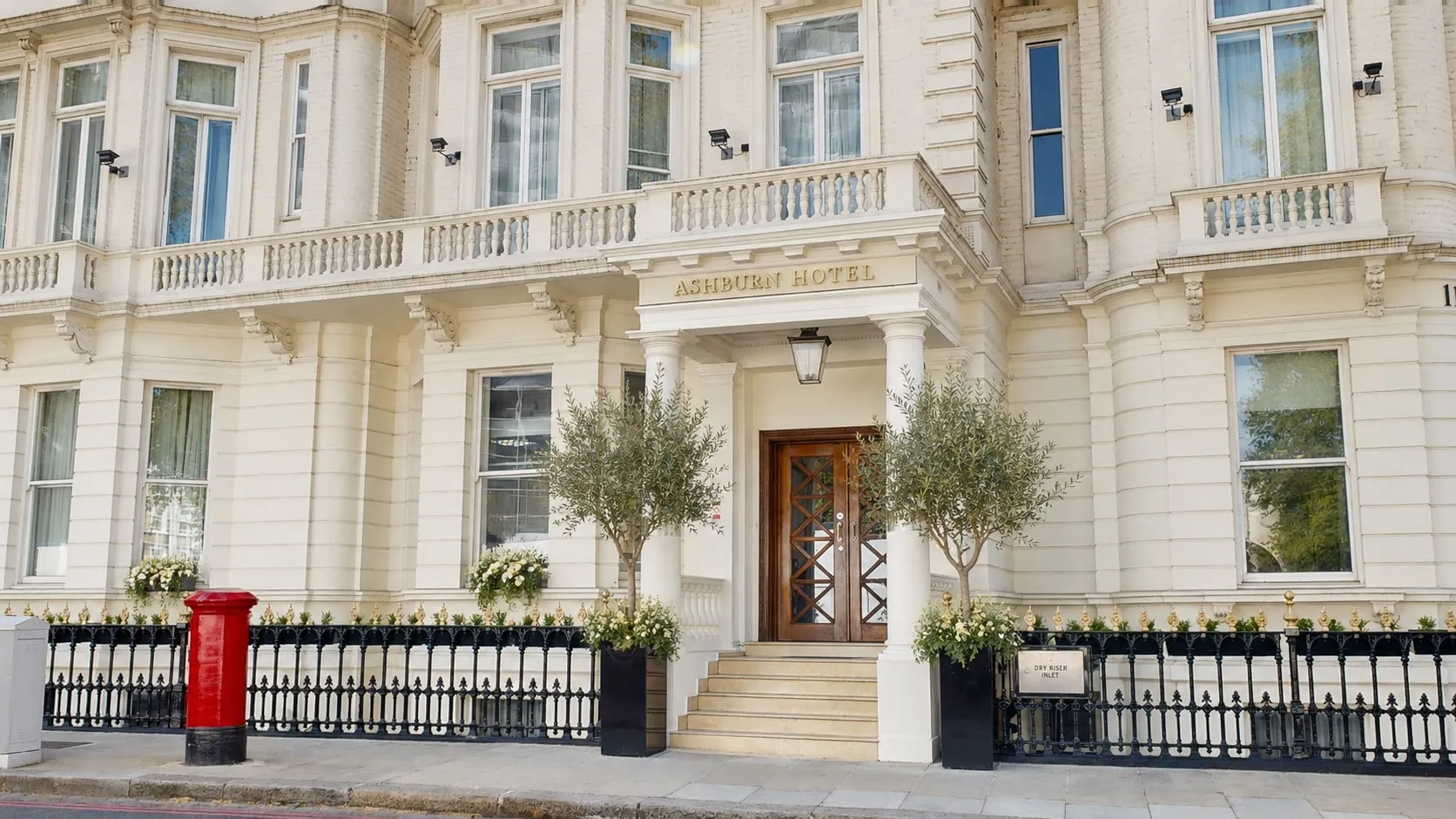 Entrance to Ashburn Hotel in Kensington
