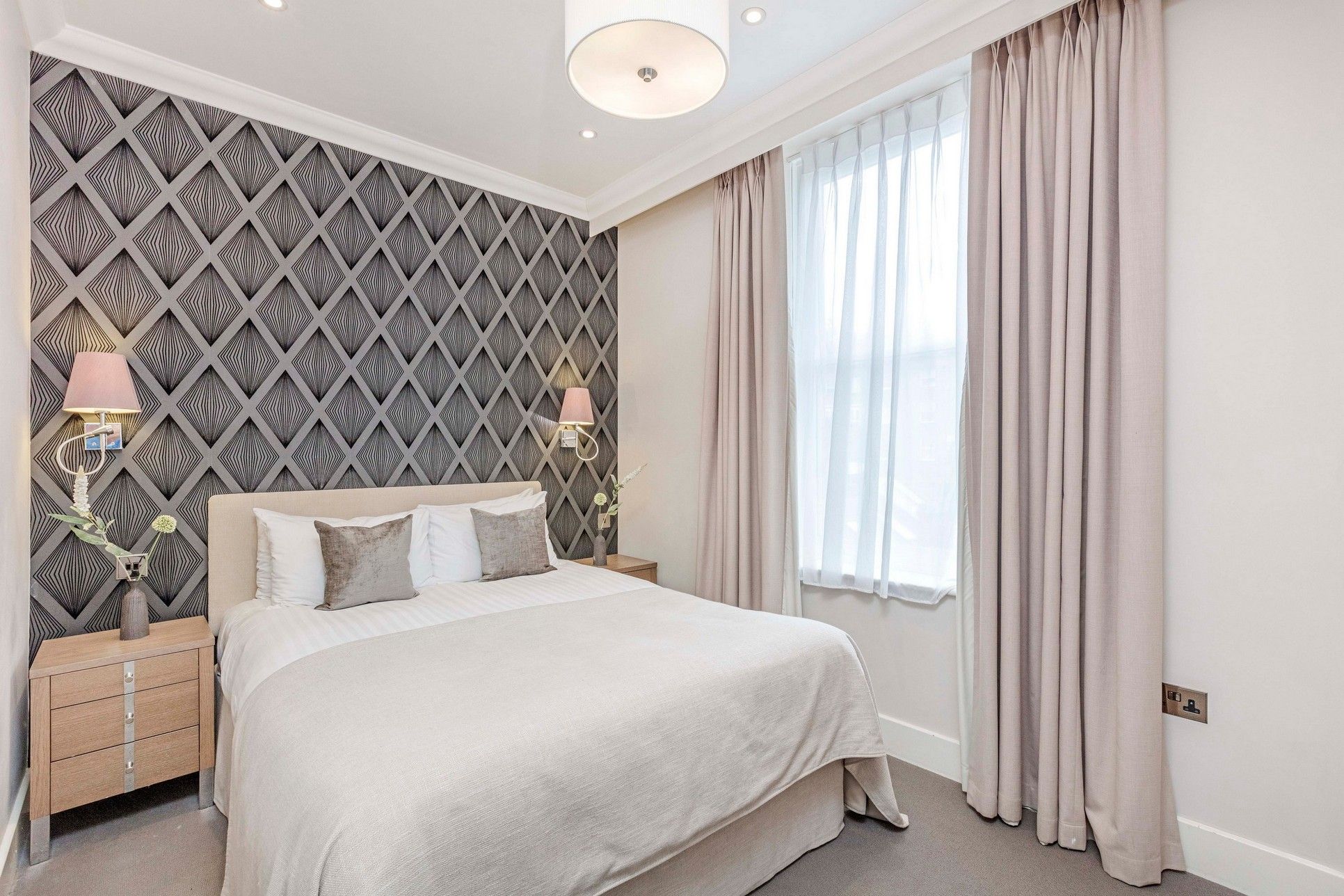 Three Bedroom Deluxe Apartment