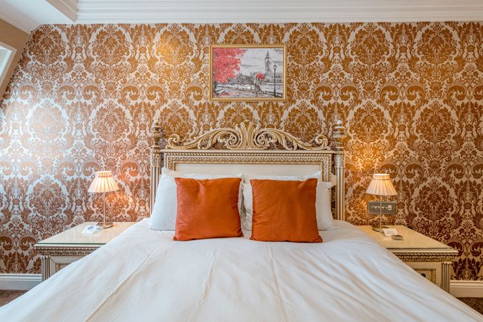 Queen Double Room