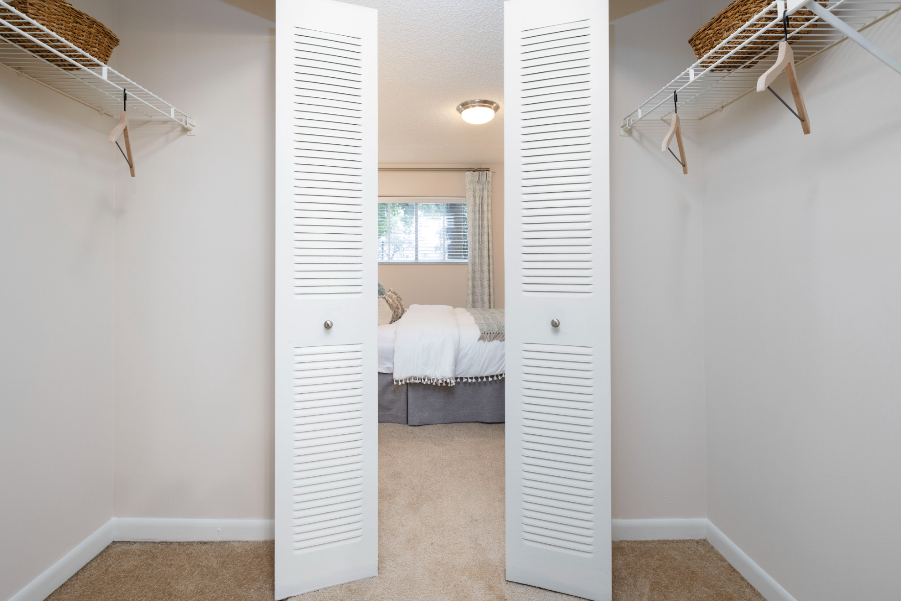 Walk in closet 