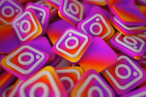 Growing Your Local Instagram Following: 6 Tips for Connecting With Your Community