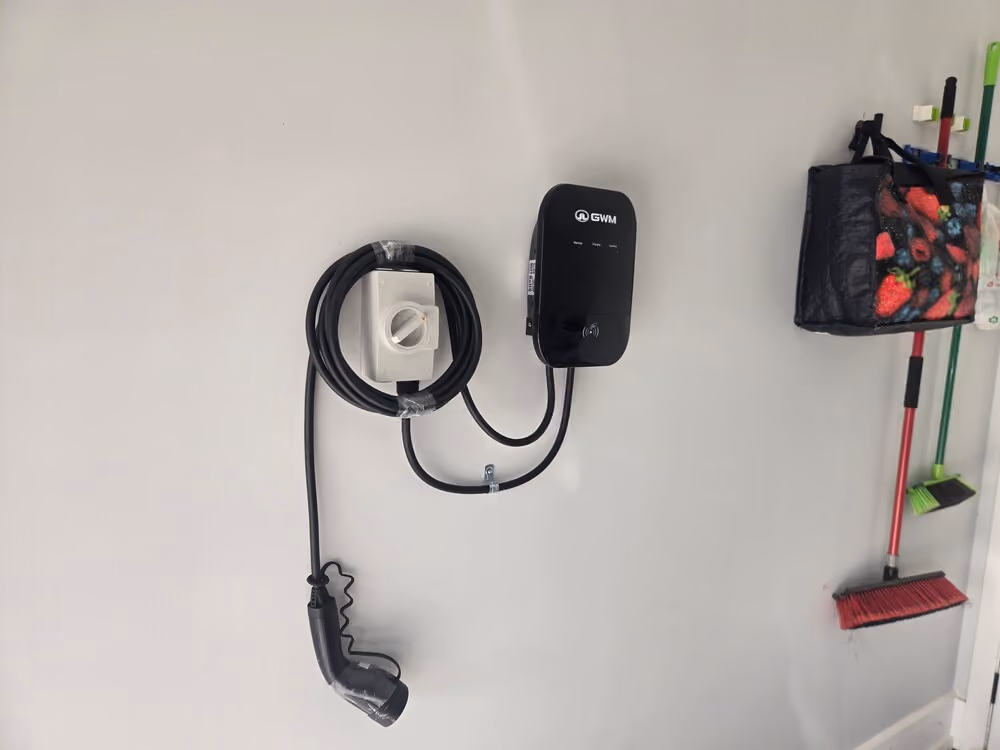 Trusted, licensed electricians serving Melbourne's Bayside and South Eastern suburbs.