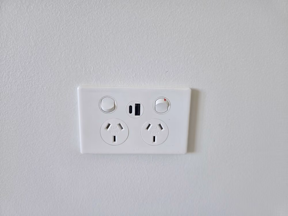 Trusted, licensed electricians serving Melbourne's Bayside and South Eastern suburbs.