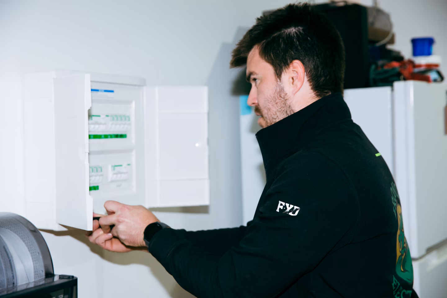 Trusted, licensed electricians serving Melbourne's Bayside and South Eastern suburbs.
