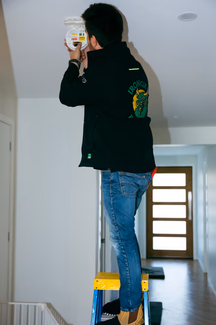 Trusted, licensed electricians serving Melbourne's Bayside and South Eastern suburbs.