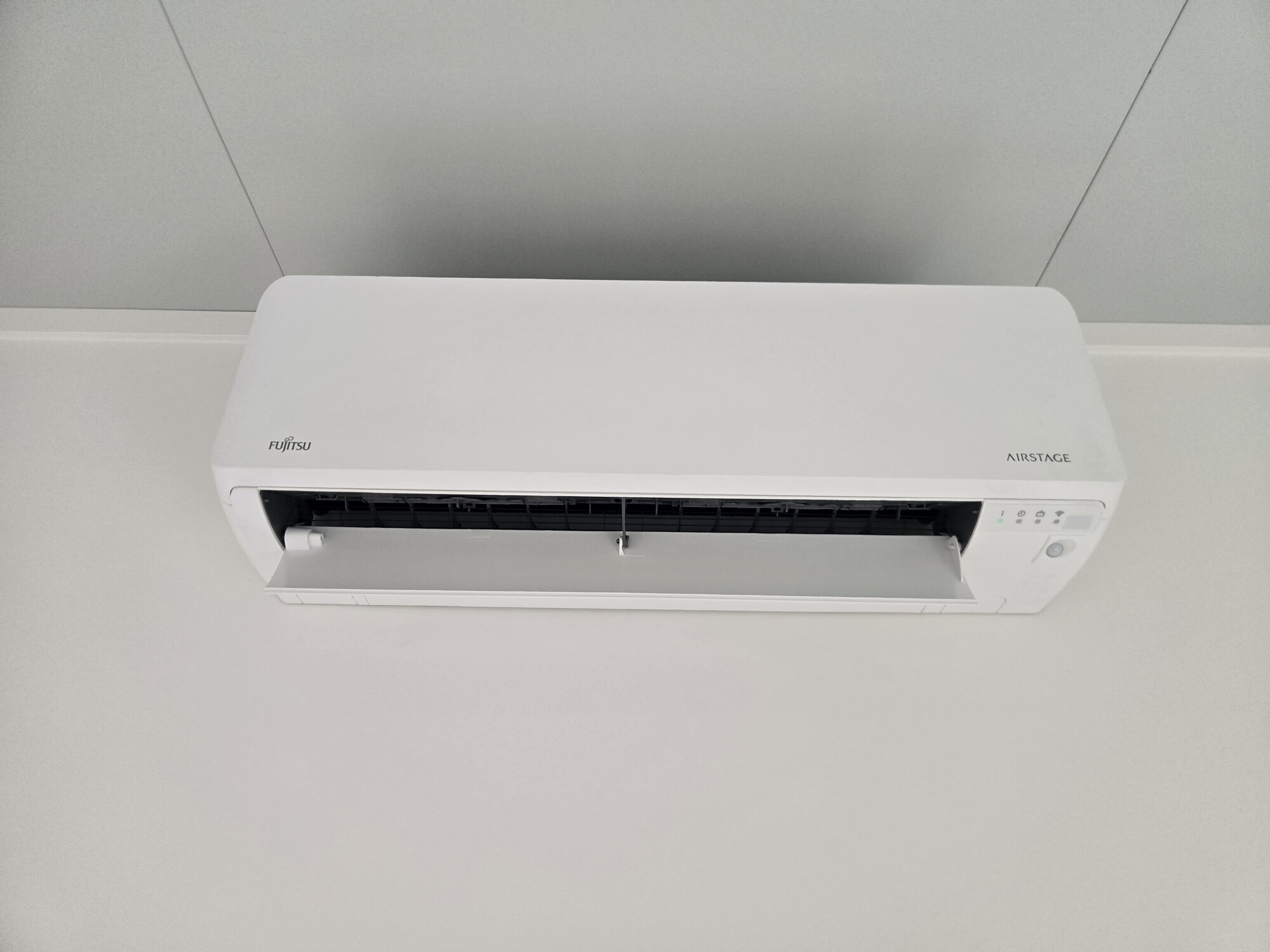 Split System AC Installation Melbourne South East | Narre Warren, Berwick, Frankston | Ironox Electrical