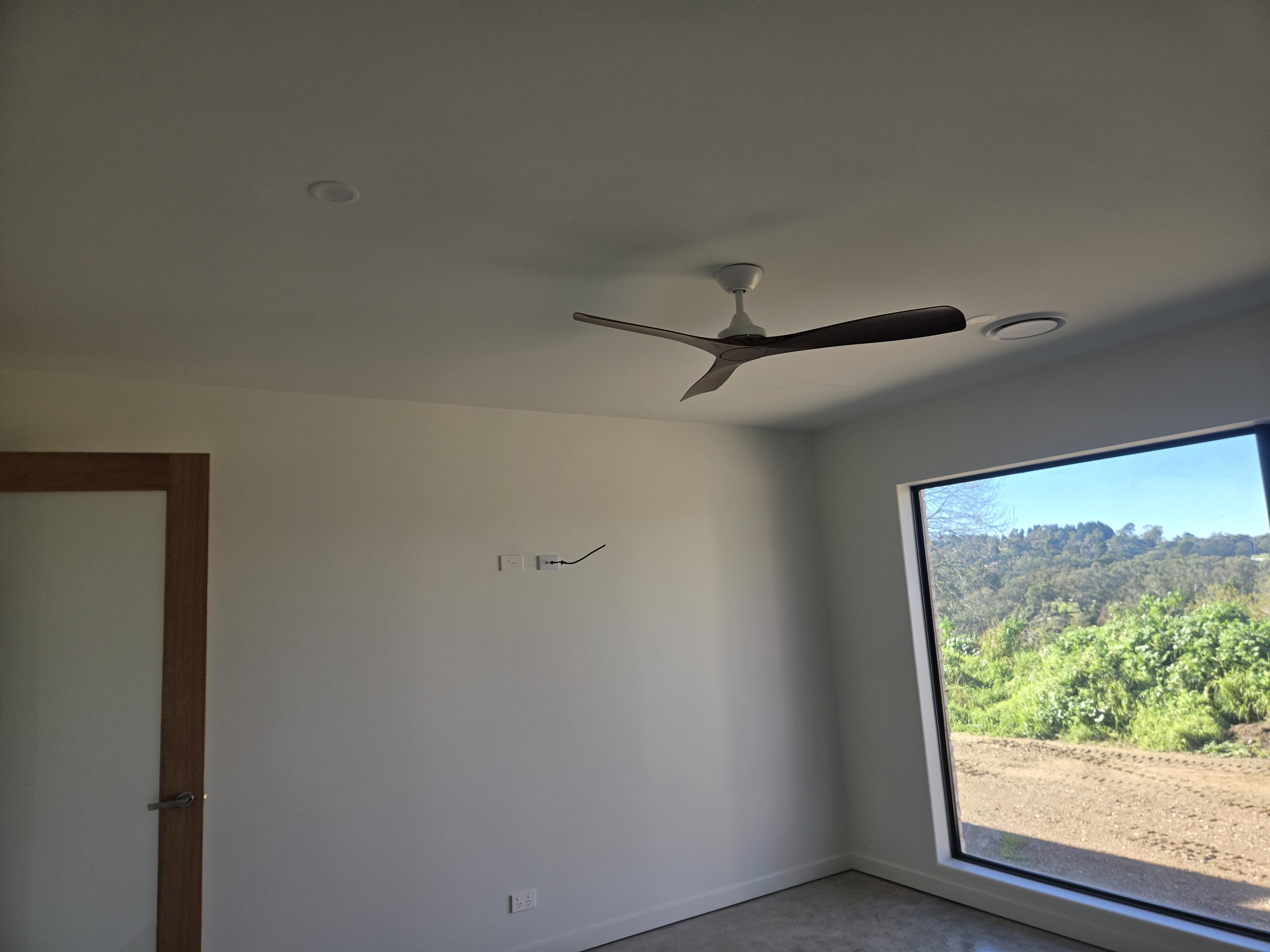 Ceiling Fan Installation Melbourne South East | Narre Warren, Berwick, Frankston | Ironox Electrical