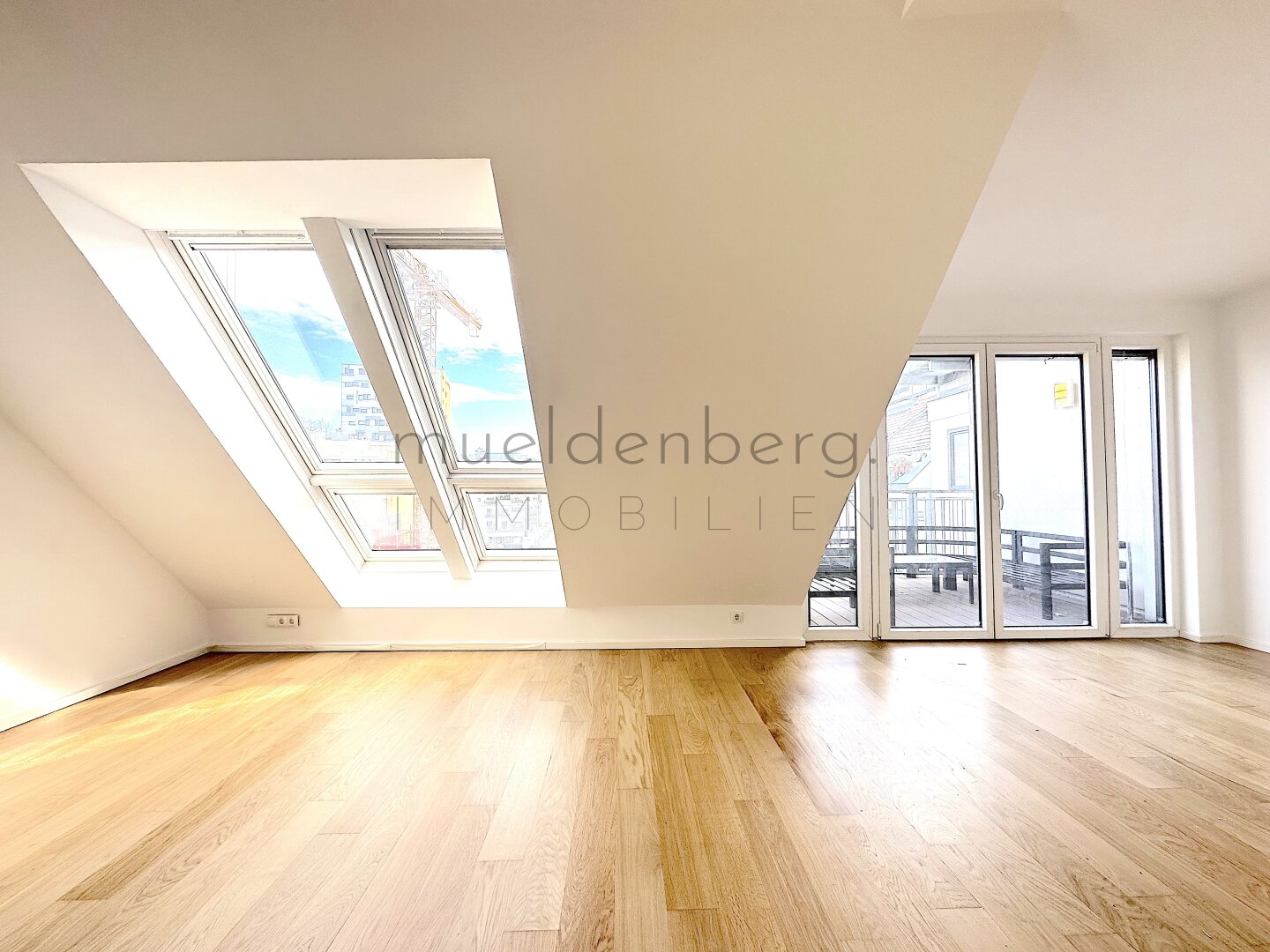 Charmante DG-Wohnung mit Terrasse in 1050 Wien für 799 €!