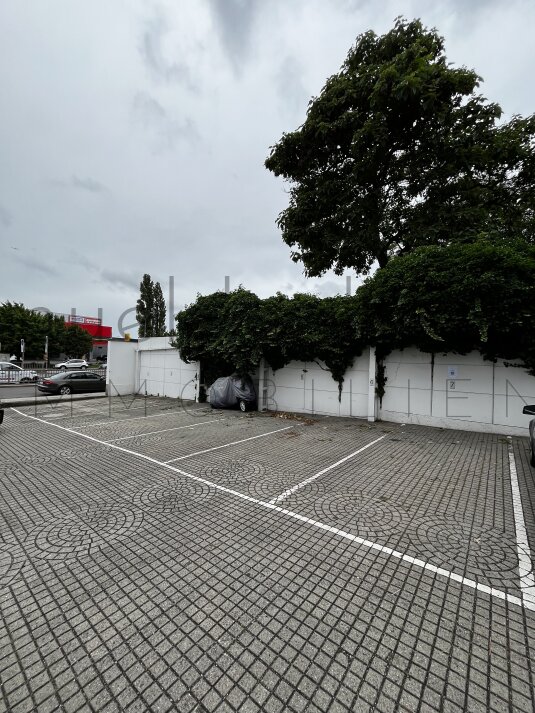 Provisonsfreier Stellplatz auf der Simmeringer Hauptstraße – Miete nur 72 € monatlich!