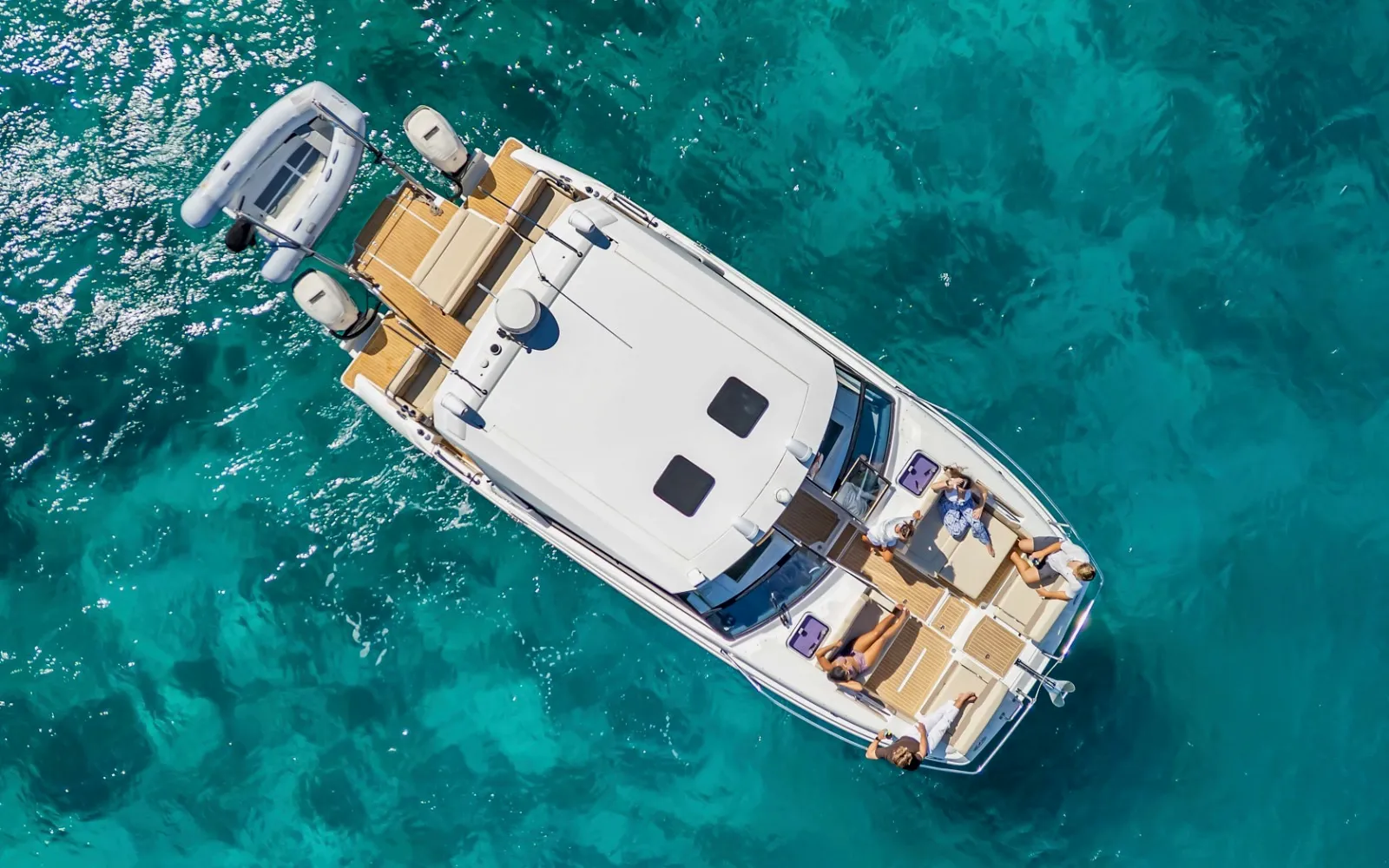 Tropic Pearl 36' Aquilla