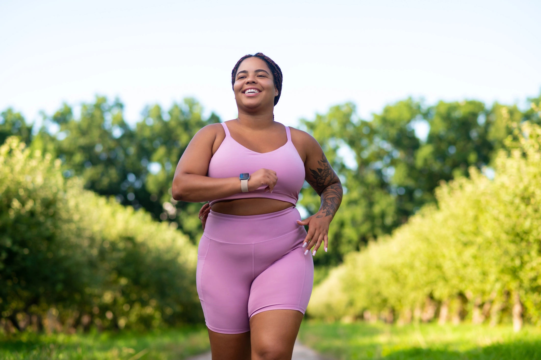 Adult exercising outdoors for an article about supplements for blood flow, circulation, and exercise performance.