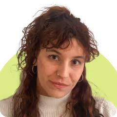 Maria Hegedus, UI/UX Designer of GeekyGrowth