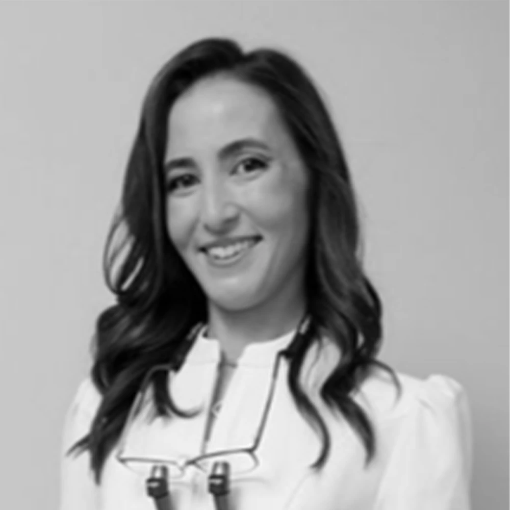 Headshot of DR Lauren Yasuda Rainey, DDS