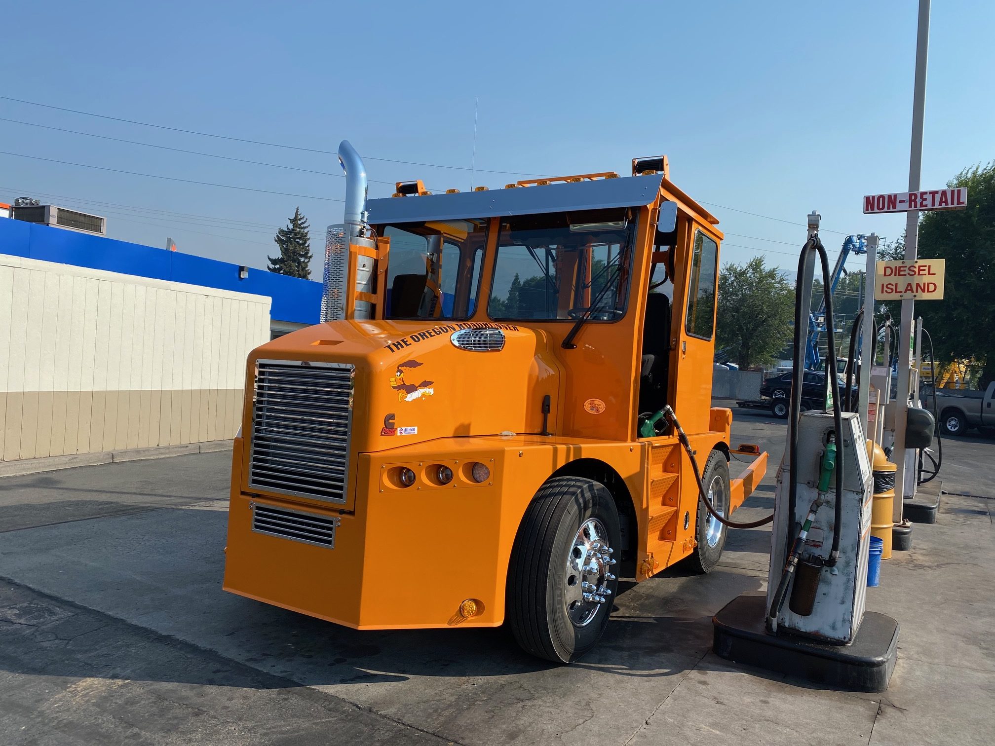Oregon Road Runner hay handling machine