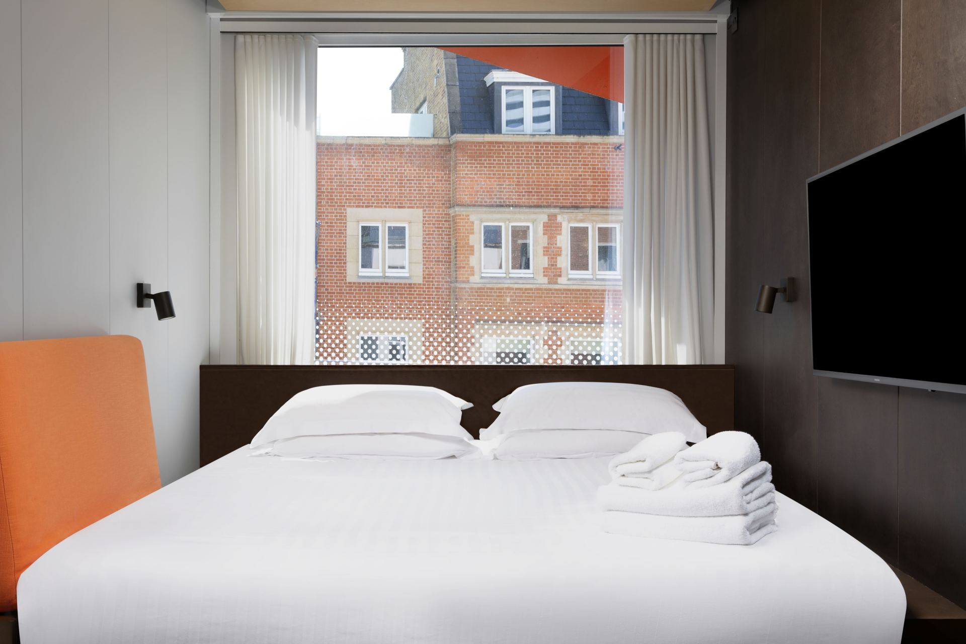 Comfortable studio apartment at Stow Away Waterloo aparthotel