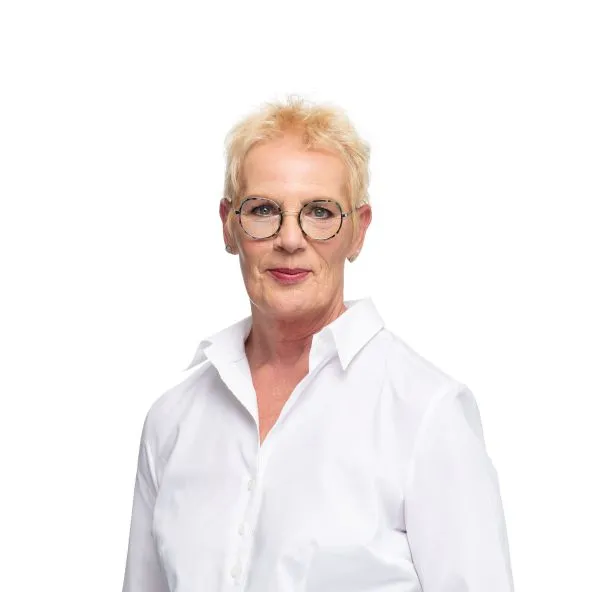Porträt von Barbara Rathgeber, Mitarbeiterin im Verkaufsteam.