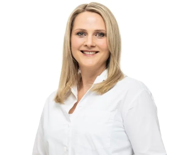 Porträt von Katharina Grösch, Mitarbeiterin Personalmanagement