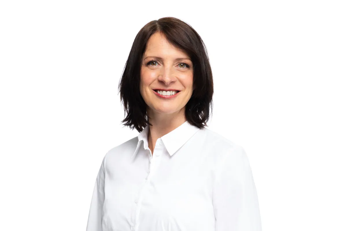 Porträt von Kerstin Jüngling, Mitarbeiterin im Verkaufsteam.