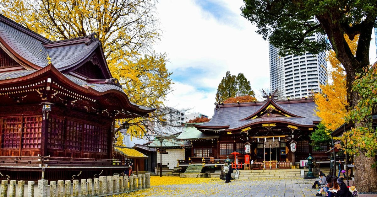 A-stunning-view-of-Juniso-Kumano-Shrine-in-Tokyo-amidst-autumn-foliage